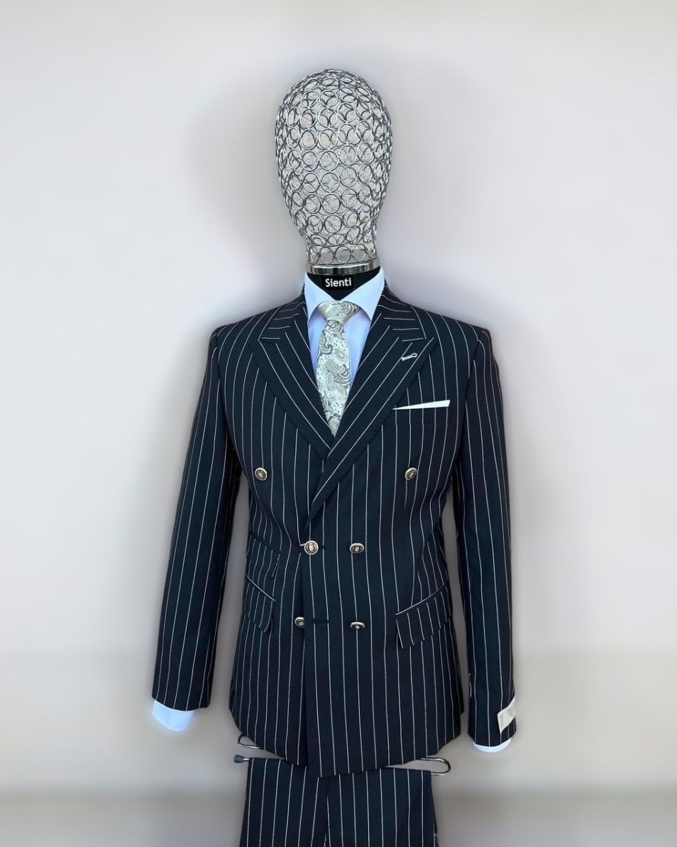 Costum negru cu dungi