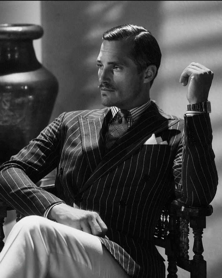 Descoperă Eleganța Clasică: Istoria și Evoluția Costumului Masculin